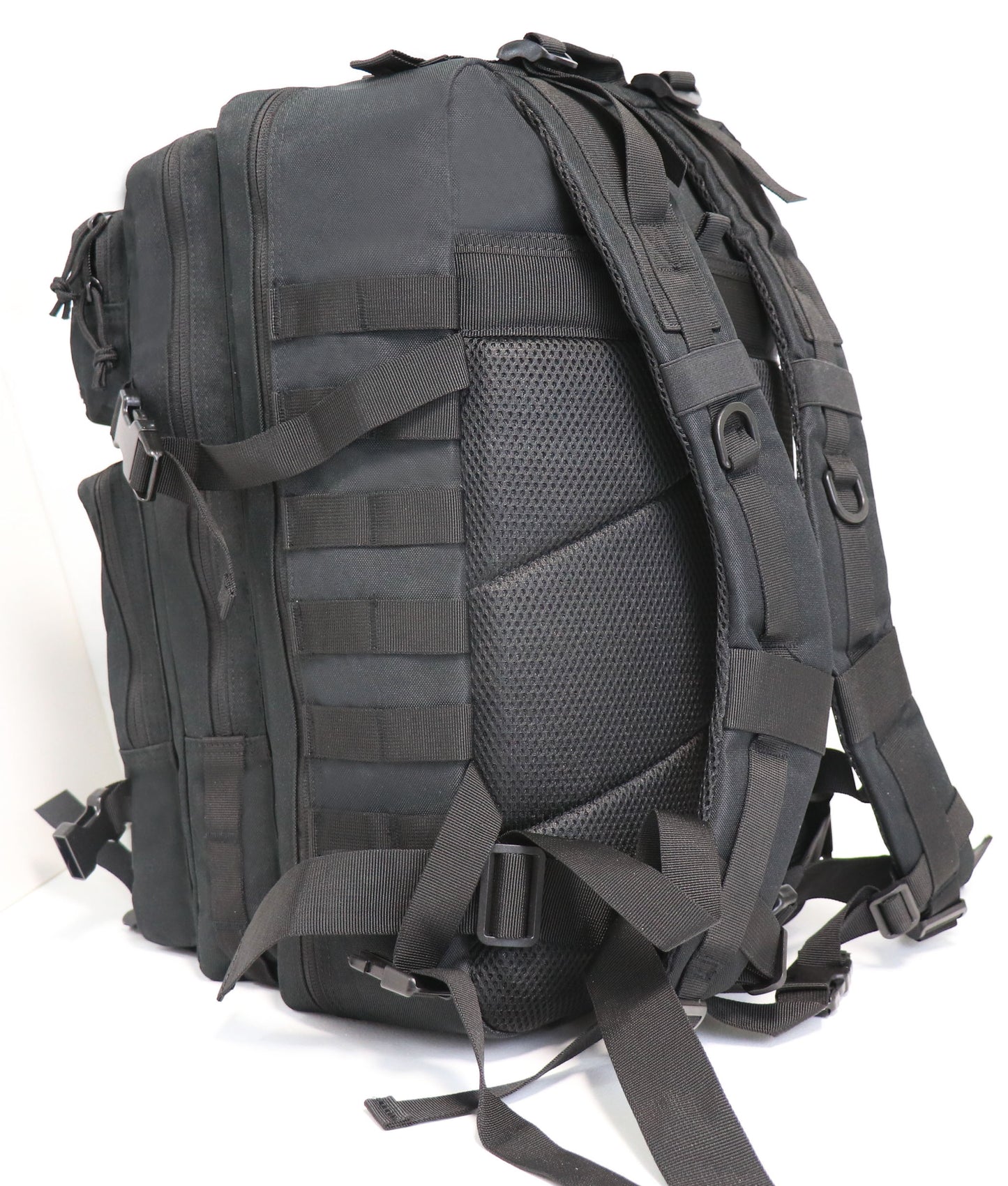 Heavy-Duty Tactical Backpack090